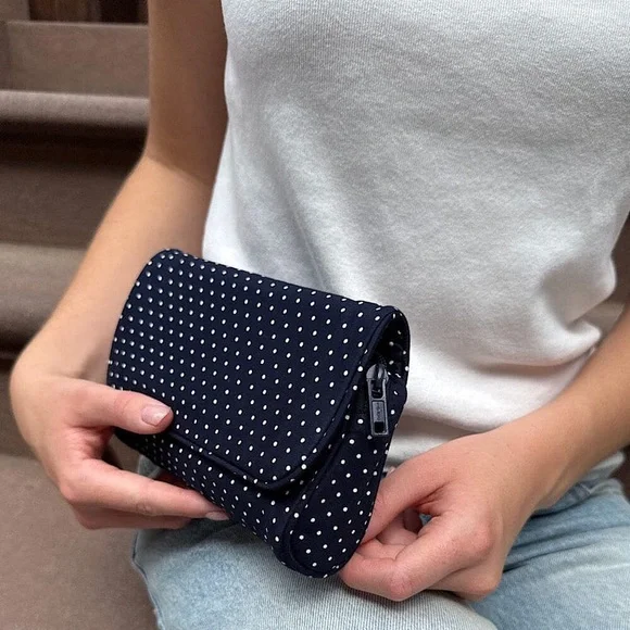 Brandy melville polka dots makeup bag - Picture 3 of 4